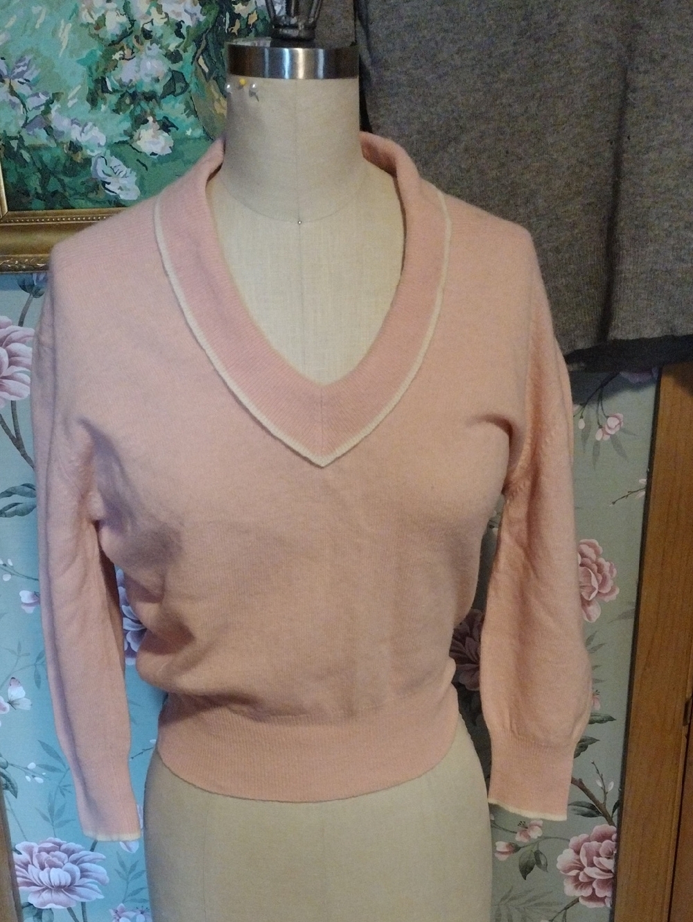 Vintage Sweater Collection - Picture 2 of 9